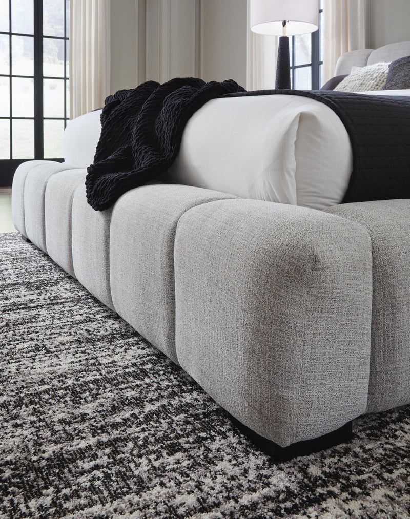 grendusk-king-upholstered-bed-8