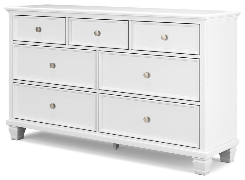 fortman-king-panel-bed-dresser-and-2-nightstands-6