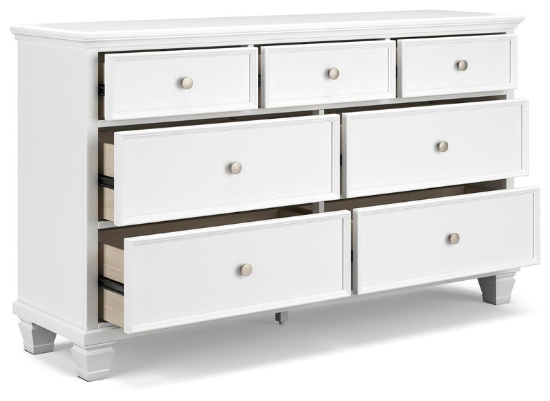 fortman-king-panel-bed-dresser-and-2-nightstands-4