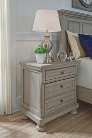 lettner-queen-panel-bed-dresser-and-nightstand-10