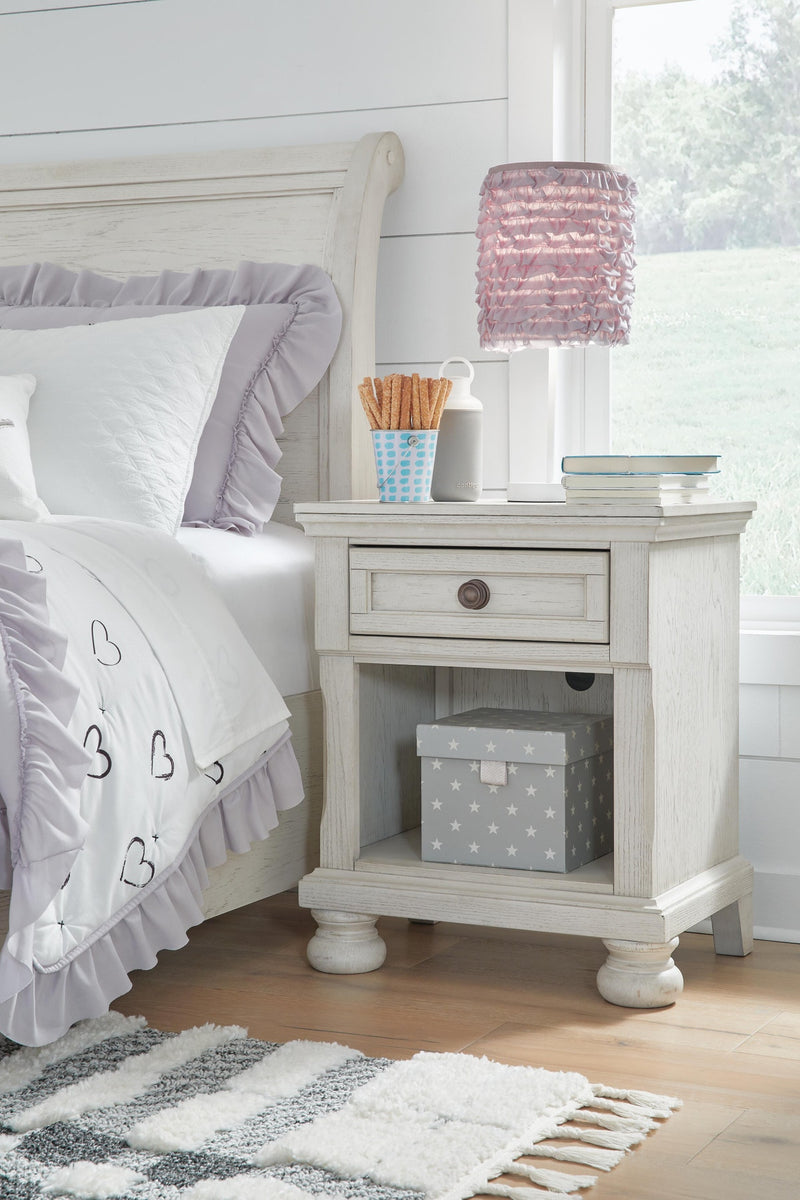 robbinsdale-twin-storage-bed-dresser-mirror-and-nightstand-16