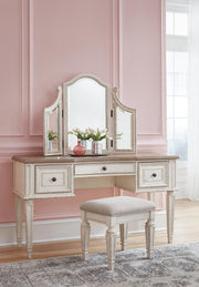 realyn-queen-panel-bed-dresser-mirror-and-vanity-11