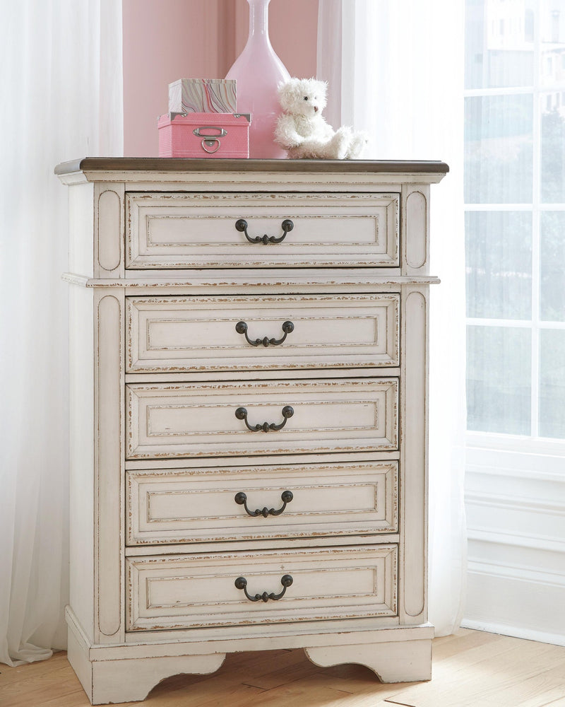 realyn-king-upholstered-panel-bed-chest-and-2-nightstands-11