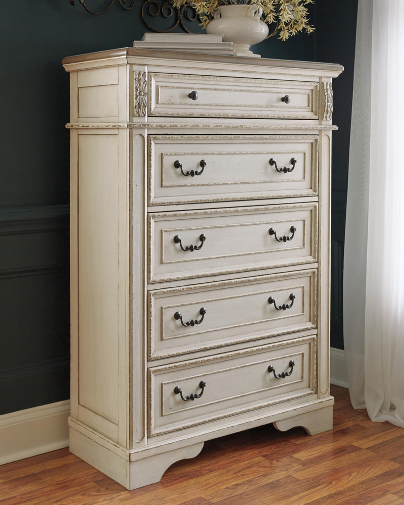 realyn-king-panel-bed-dresser-mirror-chest-and-2-nightstands-17