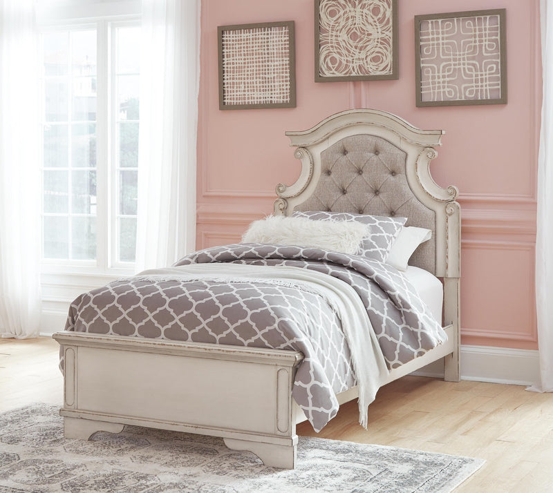 realyn-twin-panel-bed-chest-and-nightstand-15