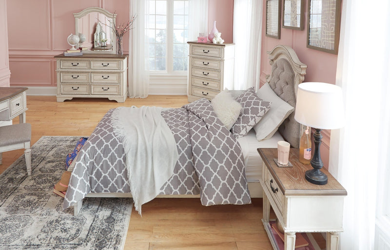 realyn-twin-upholstered-panel-headboard-5