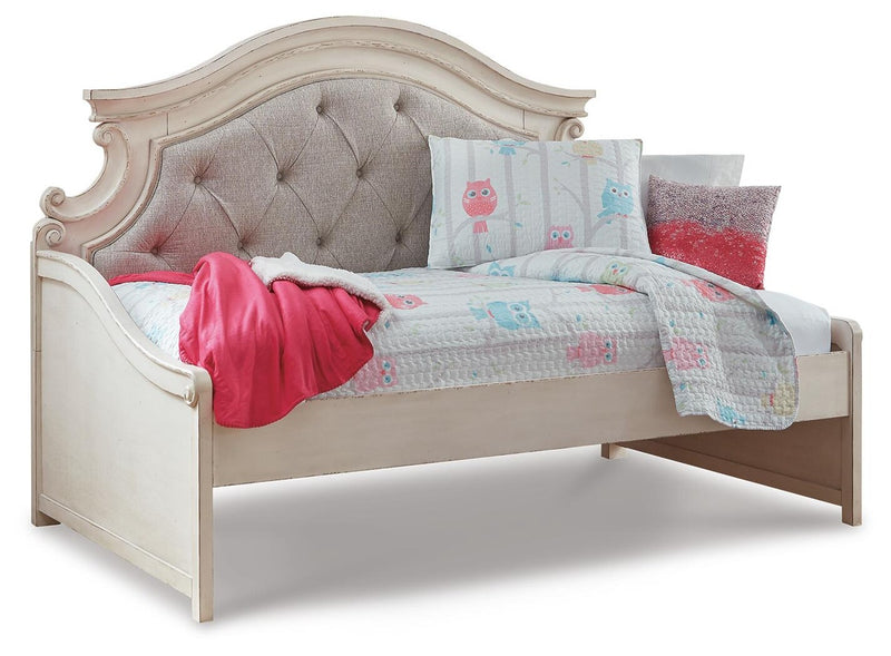 realyn-twin-day-bed-and-chest-14