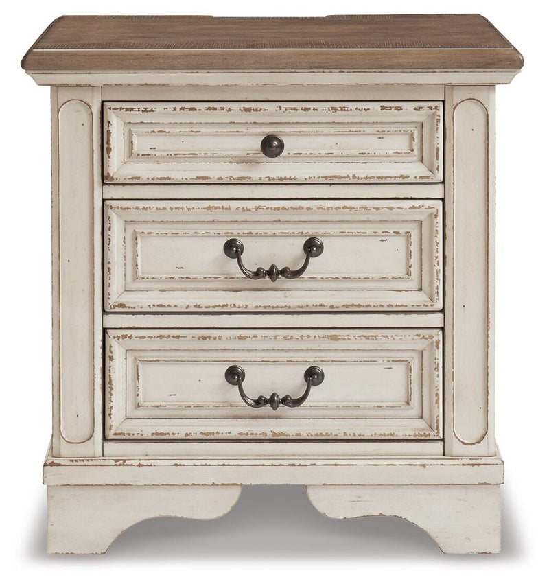 realyn-full-upholstered-panel-bed-chest-and-nightstand-8