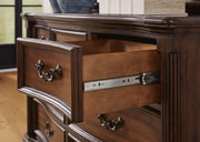 lavinton-queen-poster-bed-dresser-mirror-and-nightstand-17