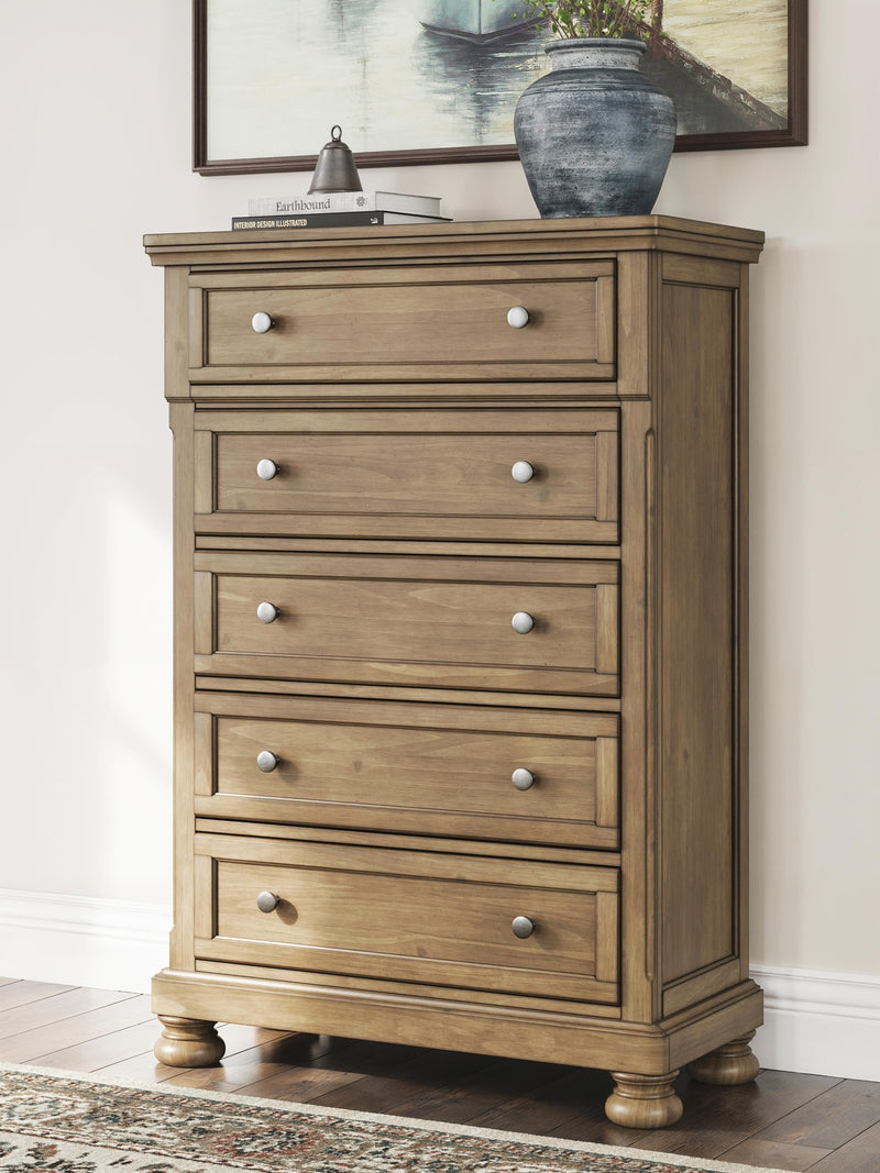 feddinger-queen-panel-bed-dresser-mirror-chest-and-nightstand-31