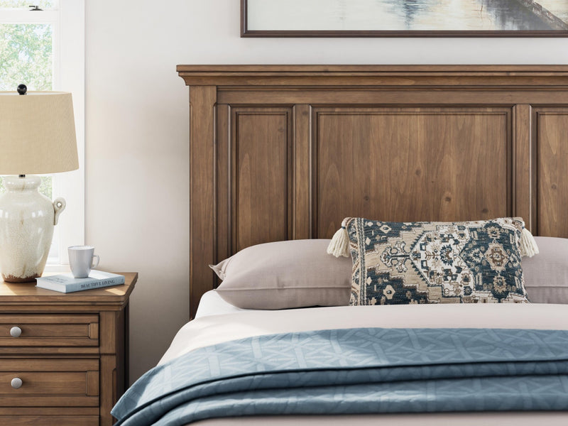 feddinger-queen-panel-bed-dresser-and-mirror-17