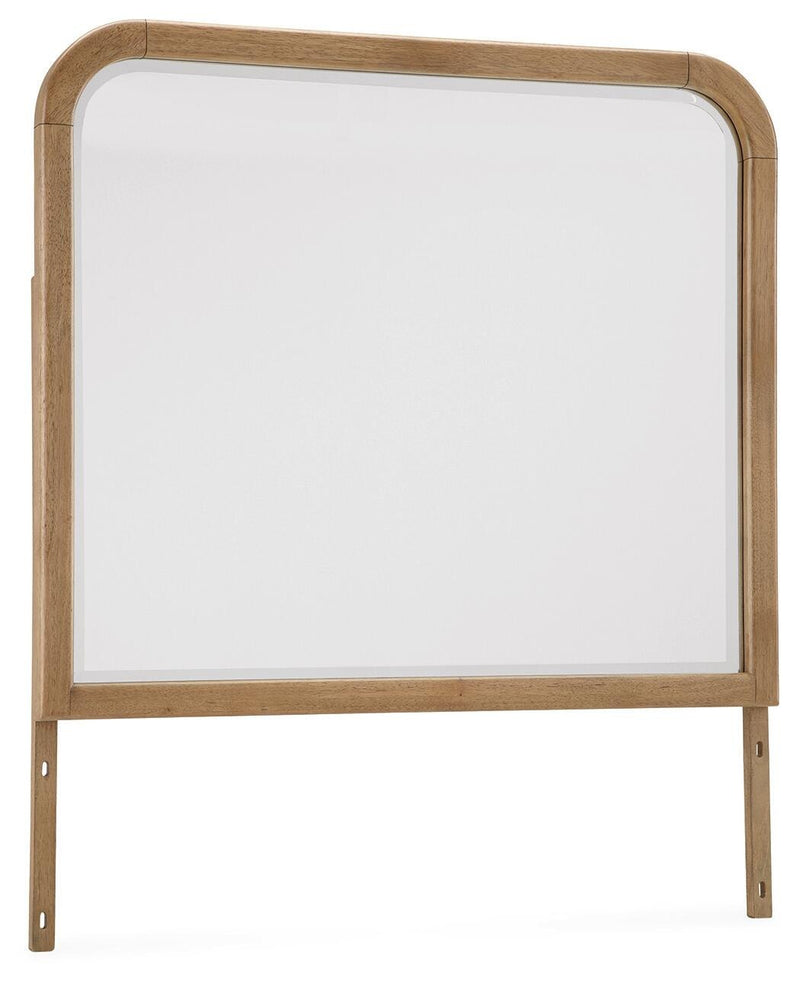 pamaria-queen-upholstered-panel-bed-dresser-and-mirror-8