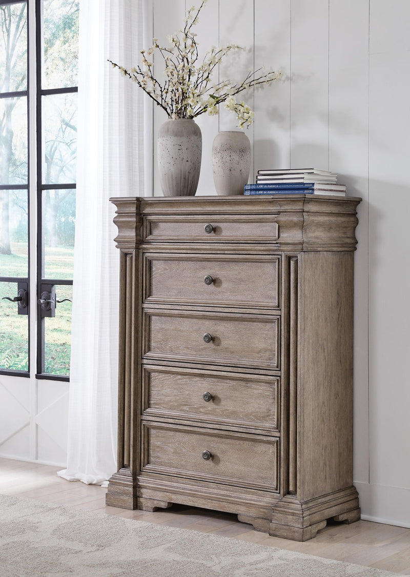 blairhurst-queen-panel-bed-dresser-mirror-2-chests-and-nightstand-21
