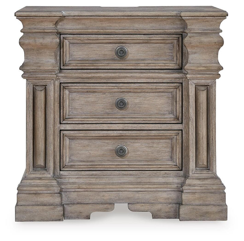 blairhurst-queen-panel-bed-dresser-mirror-2-chests-and-nightstand-14