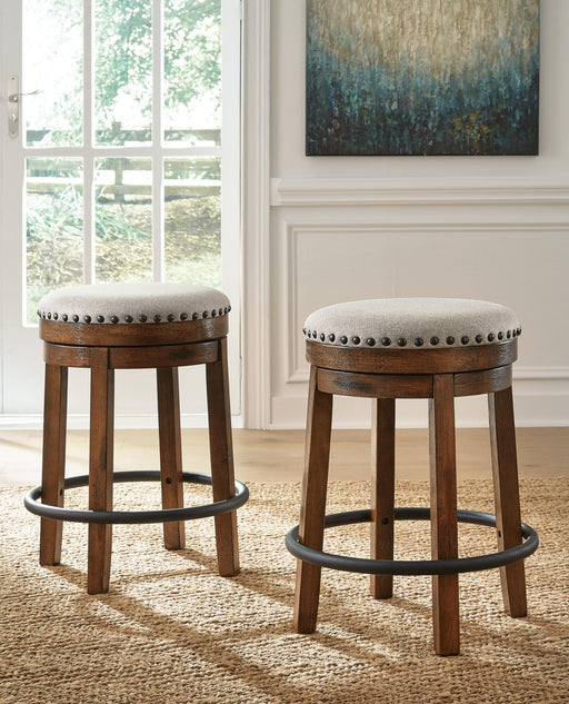 valebeck-counter-height-stool-2