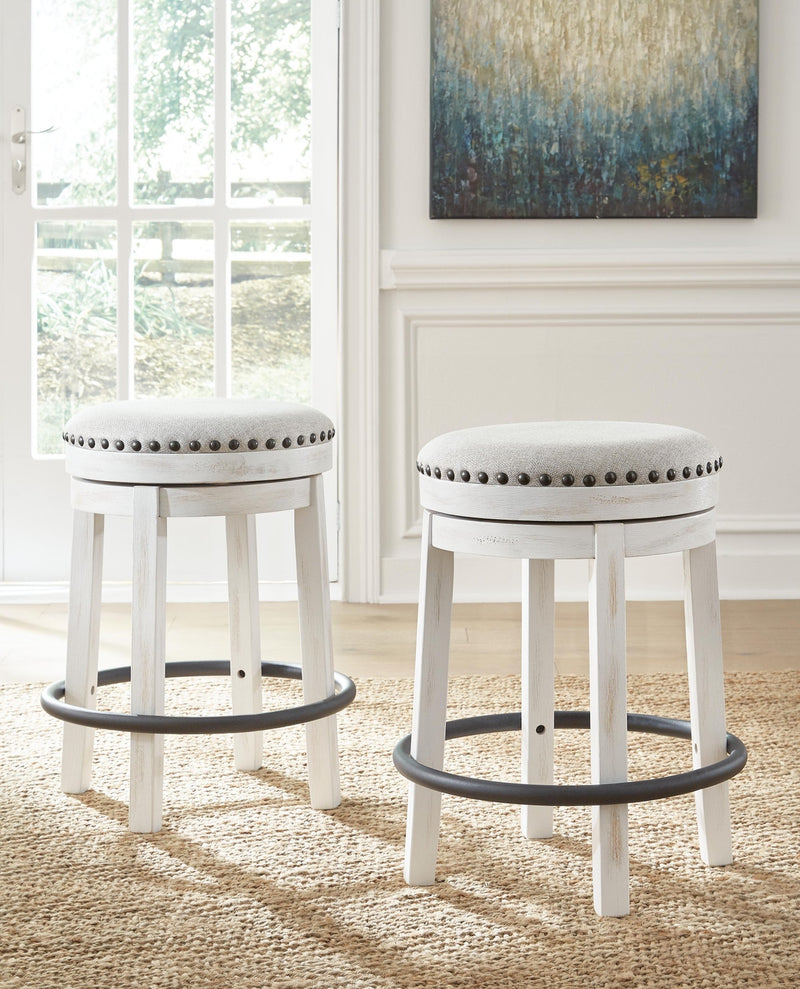 valebeck-counter-height-dining-table-and-4-barstools-8