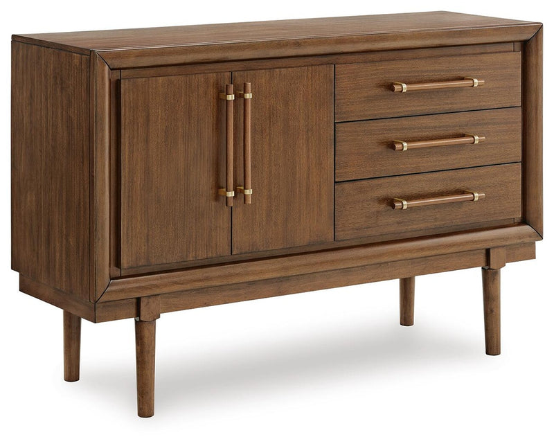 lyncott-dining-server-1