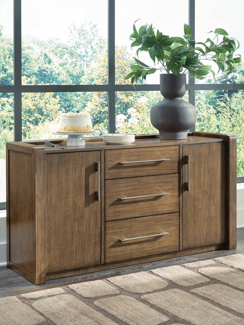 marxmore-dining-server-2