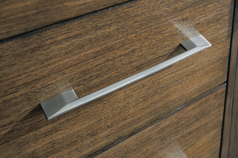 marxmore-dining-server-8
