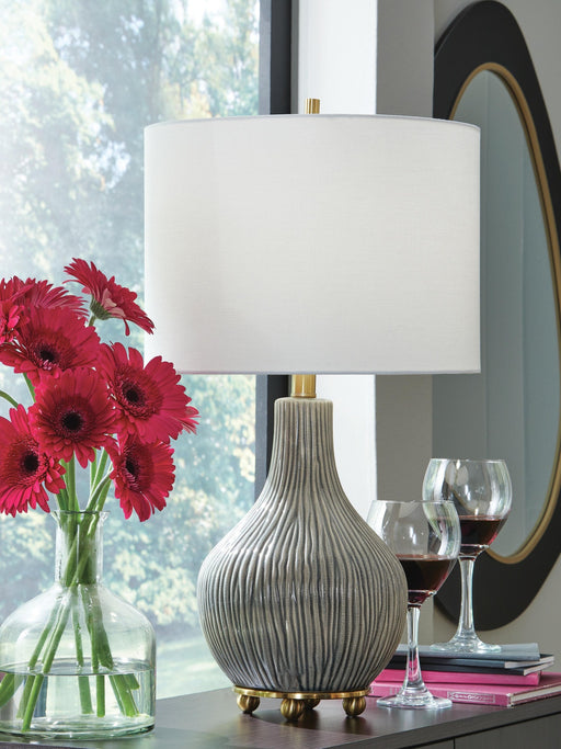 judlen-table-lamp-2