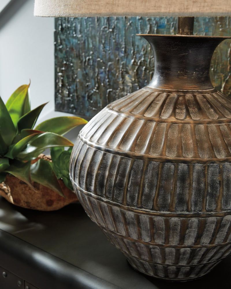 magan-table-lamp-5