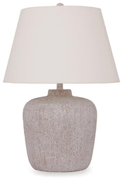 danry-table-lamp-1