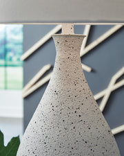 wyattford-table-lamp-3