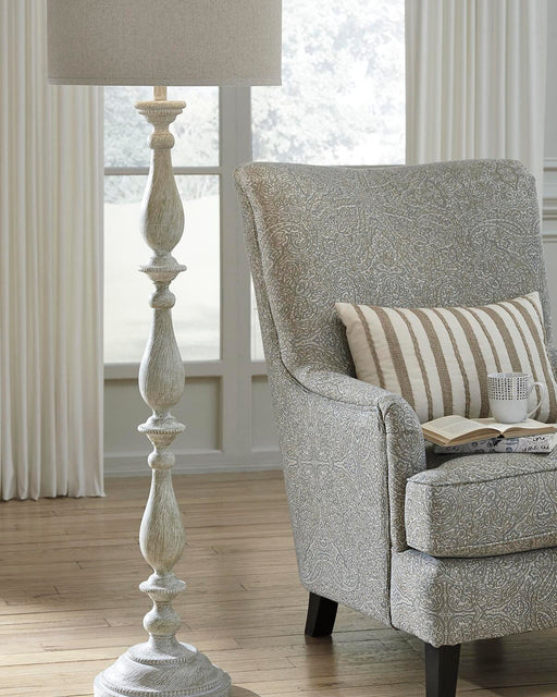 bernadate-floor-lamp-2