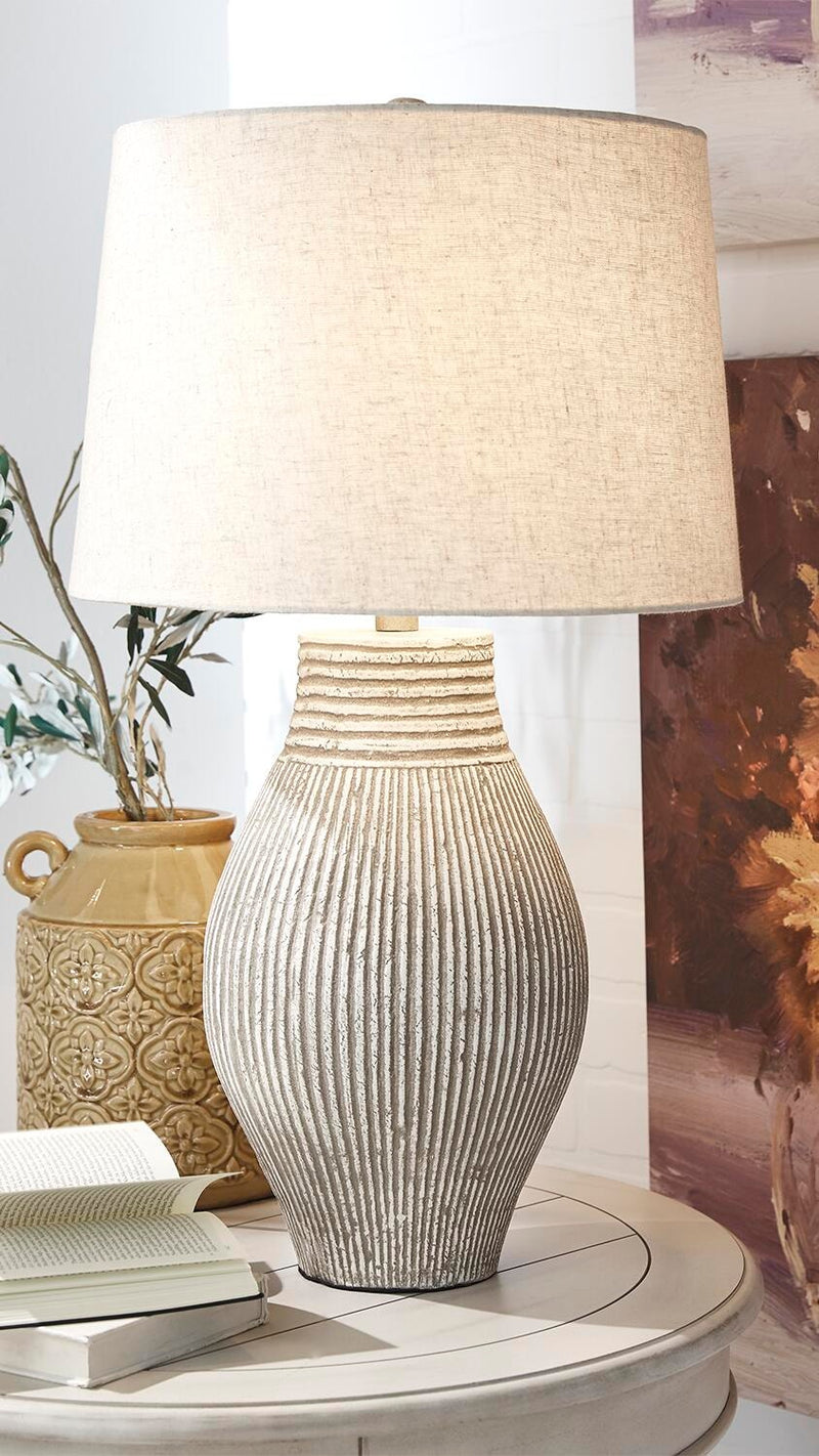 layal-table-lamp-set-of-2-1