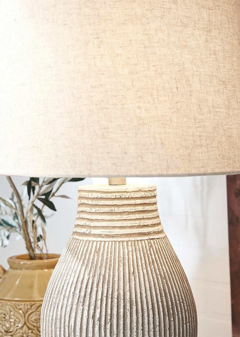 layal-table-lamp-3