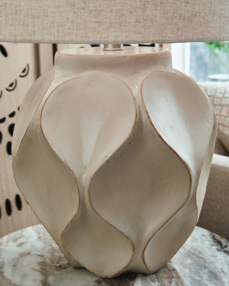 edselham-table-lamp-3