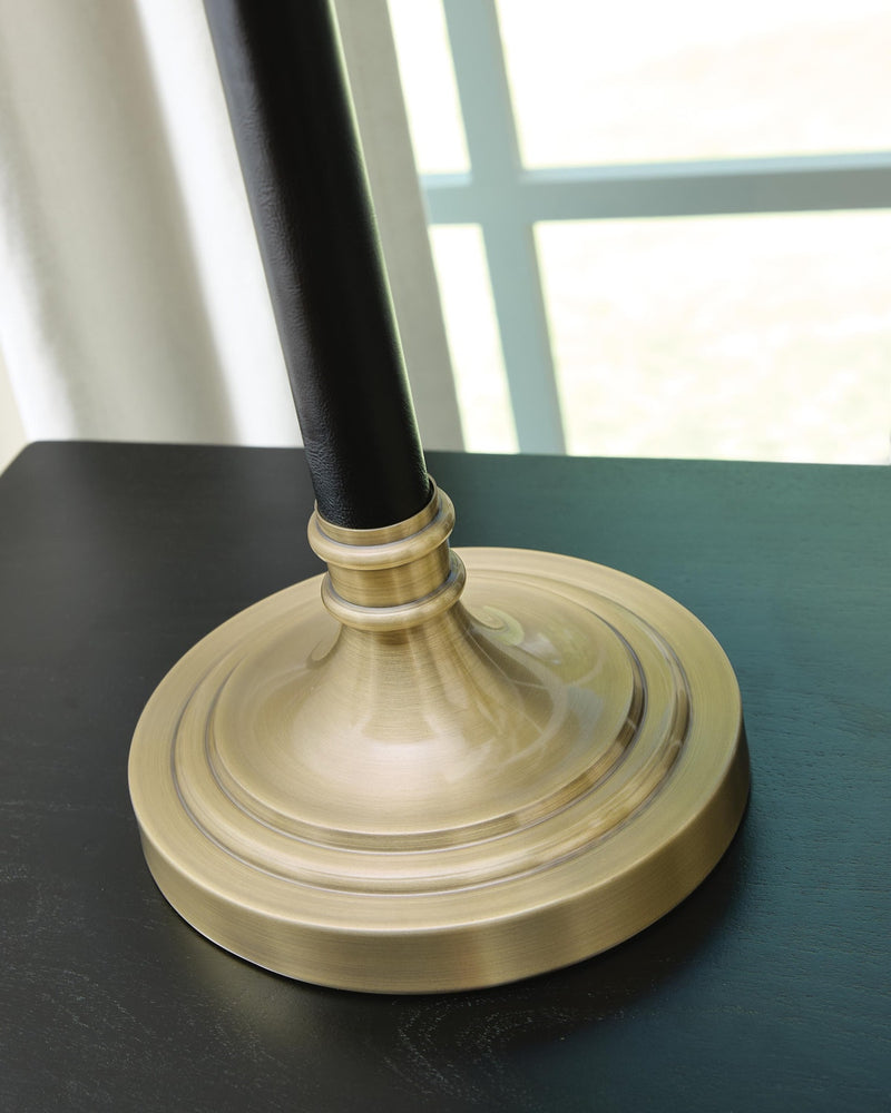 clairwell-desk-lamp-6