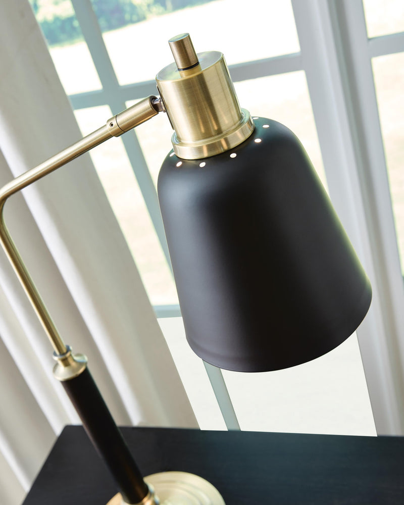 clairwell-desk-lamp-5