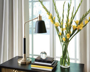clairwell-desk-lamp-2