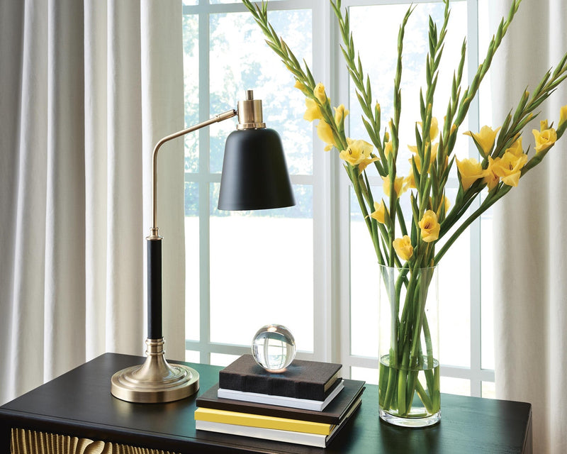 clairwell-desk-lamp-2