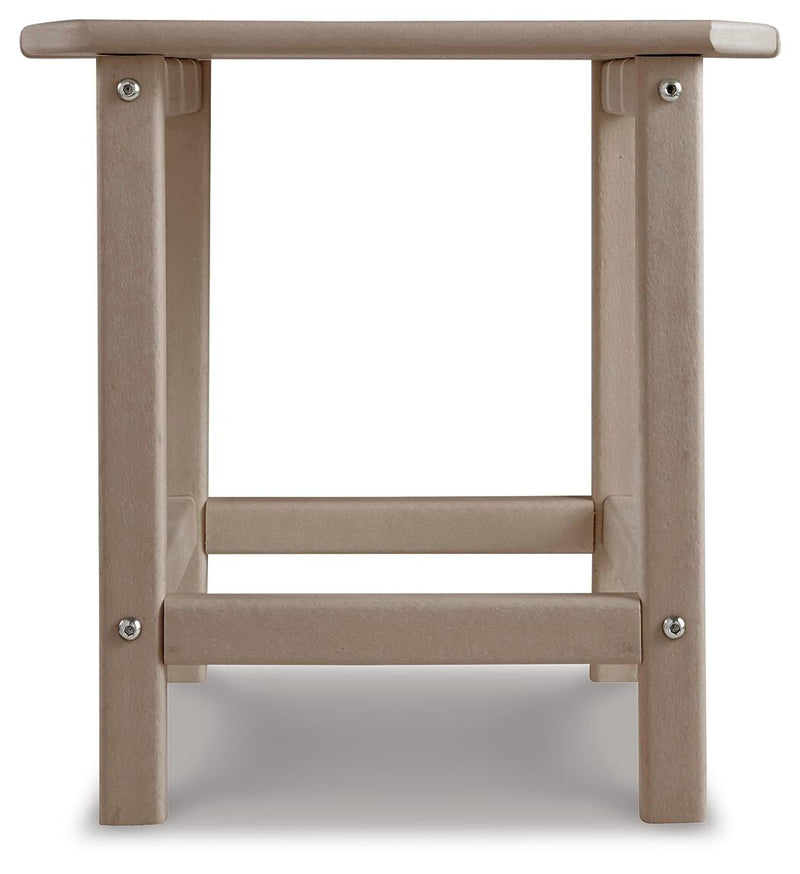 sundown-treasure-4-adirondack-chairs-and-outdoor-end-table-4