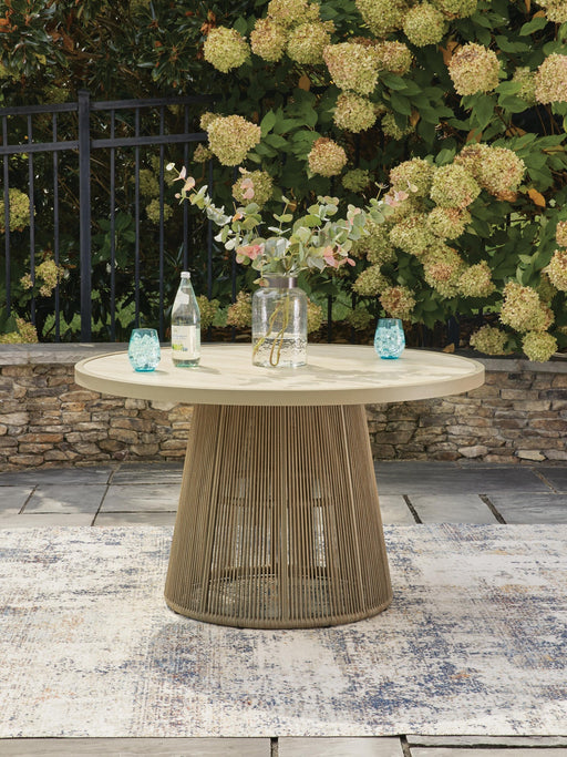 orchard-beach-outdoor-dining-table-2