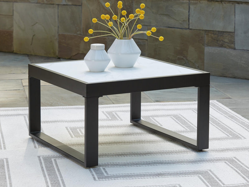 beachloft-outdoor-coffee-table-2