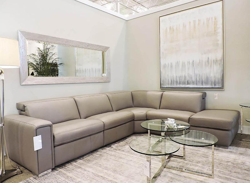 Palliser Titan 4pc Reclining Sectional with Right Hand Facing Stationary Nest