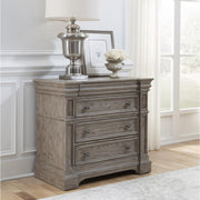 Pulaski Kingsbury Bachelor's Chest������in Gray - Furniture City (CA)l