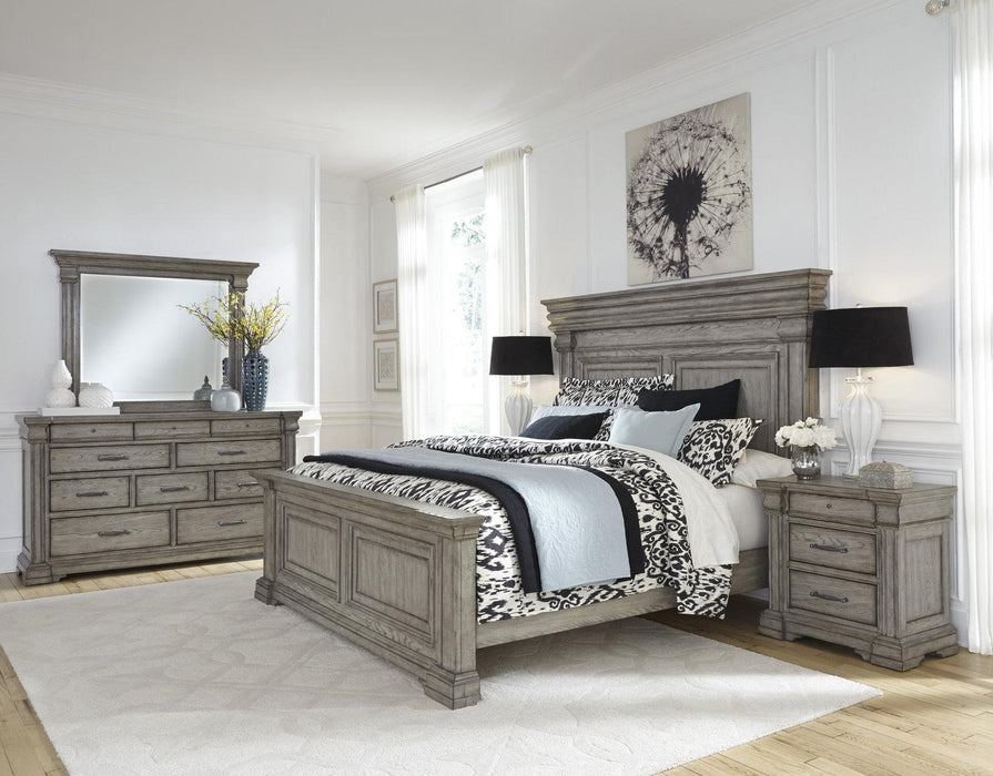 Pulaski Madison Ridge Queen Panel Bed in Heritage Taupe������P091-BR-K1