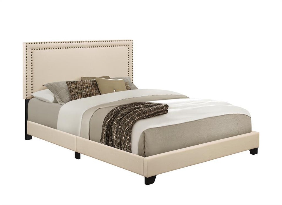 Pulaski Queen Upholstered Bed in Cream