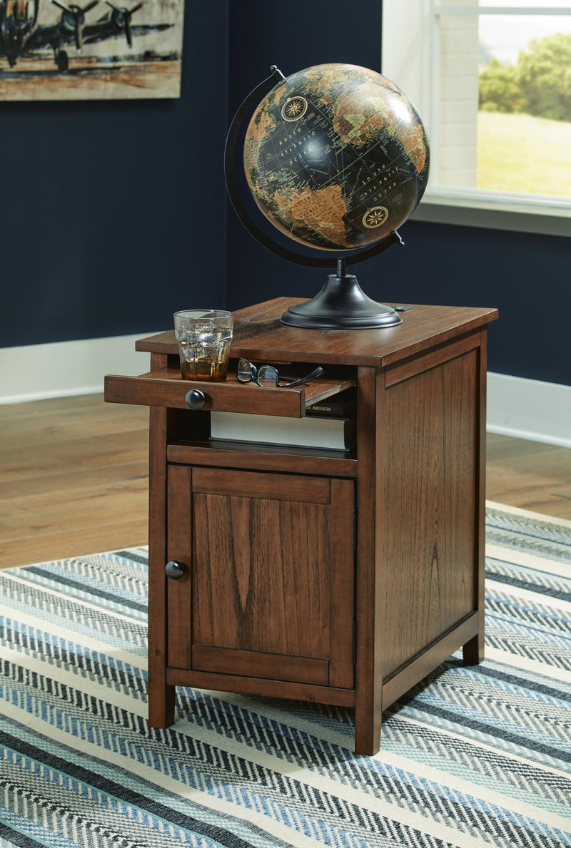 treytown-chairside-end-table-7