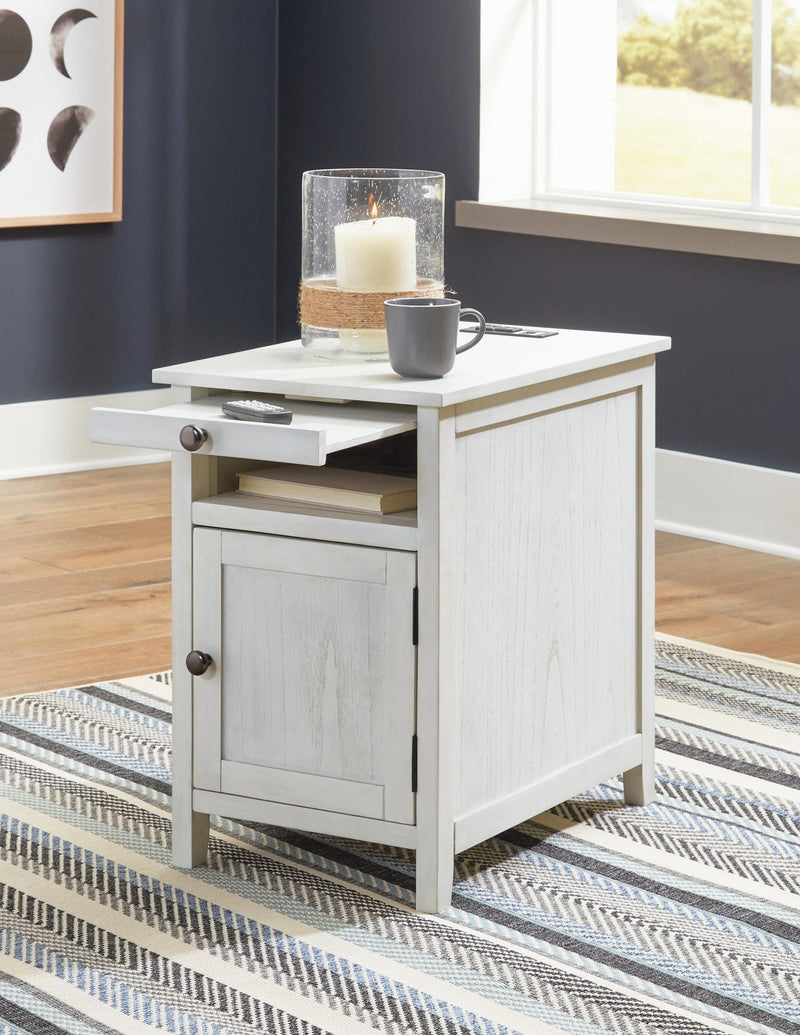 treytown-chairside-end-table-7