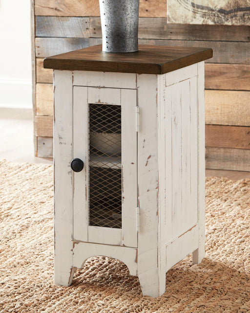 wystfield-chairside-end-table-2