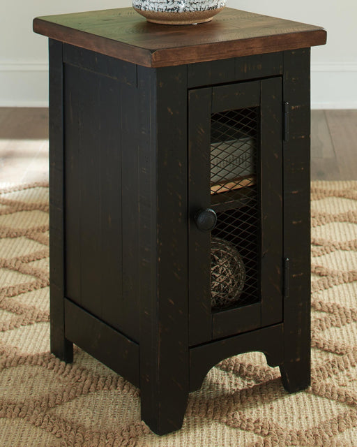 valebeck-chairside-end-table-2