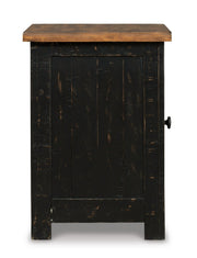 valebeck-chairside-end-table-7