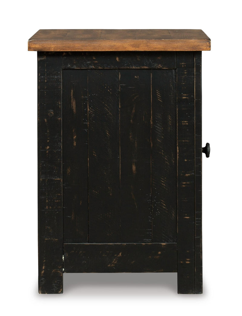 valebeck-chairside-end-table-7