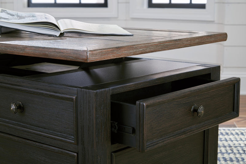 tyler-creek-coffee-table-with-lift-top-9