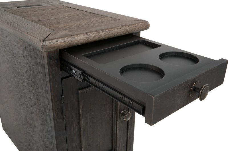 tyler-creek-chairside-end-table-with-usb-ports-outlets-9